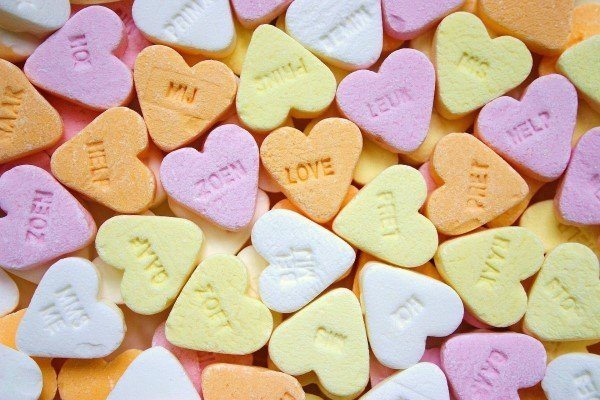 HOW TO RESIST FOOD TEMPTATION